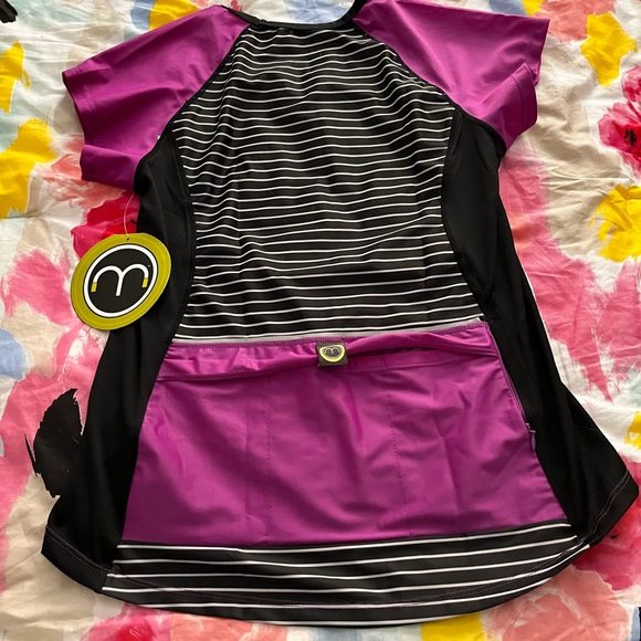 moxie Tops - Cycling Shirt with Back Pocket by Moxie. Purples & Black. Sz L NWT
